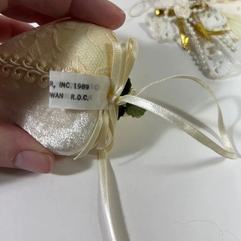 6 - Vintage 1989 Kurt Adler Victorian Style Christmas Ornament 3